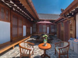 Bibimbap Hanok Gyeongbokgung Private 2*