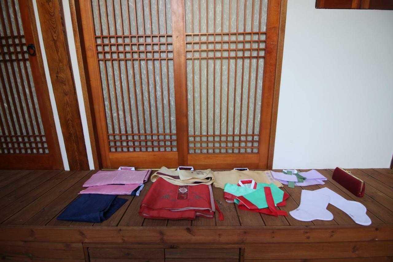 Bibimbap Hanok Gyeongbokgung Private
