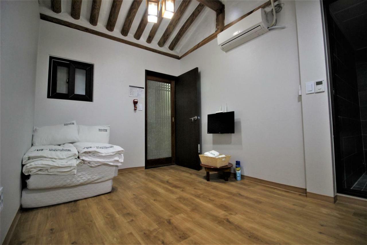 Bed & Breakfast Bibimbap Hanok Gyeongbokgung Private
