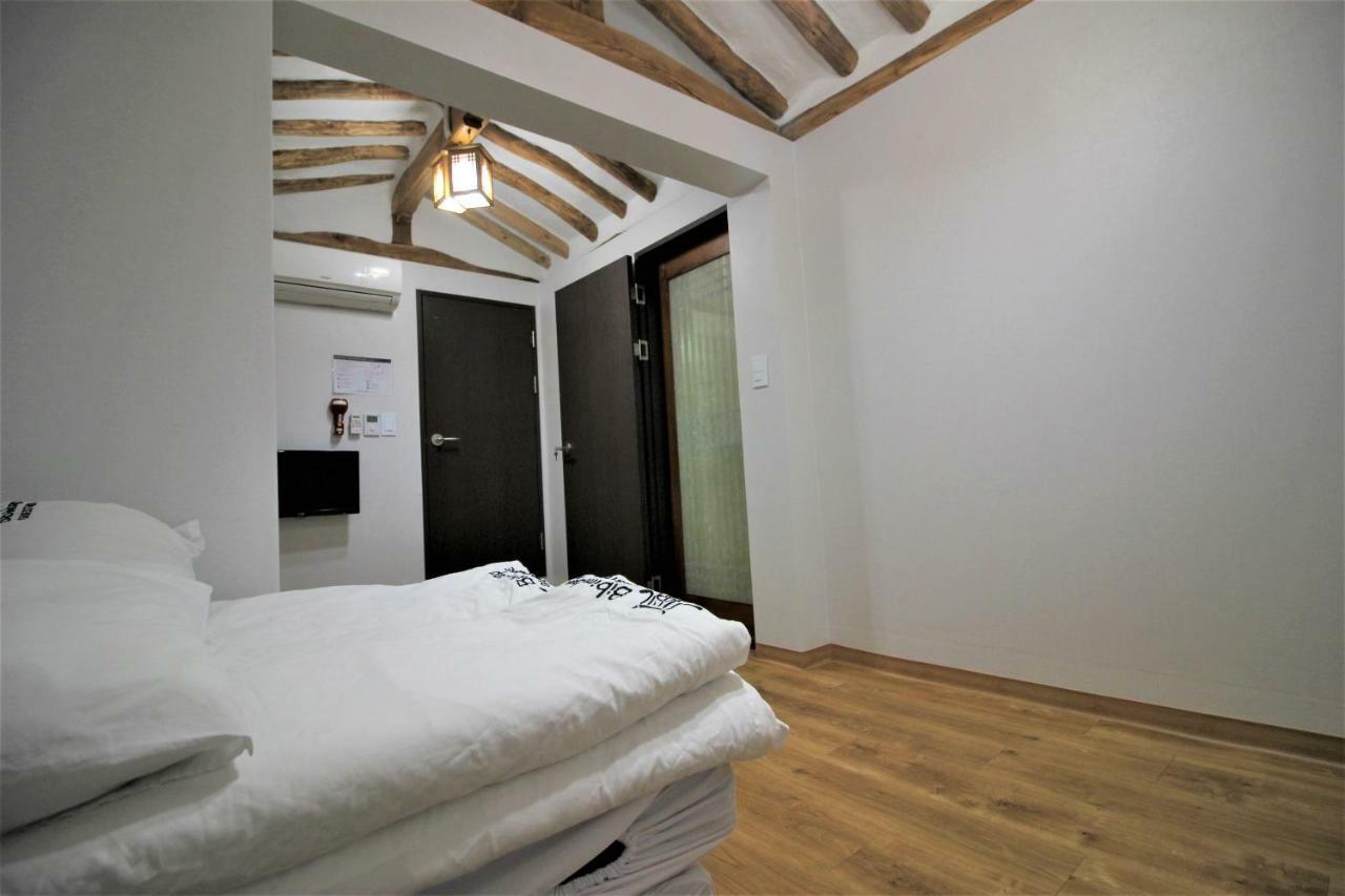 Bibimbap Hanok Gyeongbokgung Private Bed & Breakfast