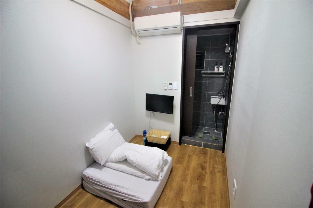 Bed & Breakfast Bibimbap Hanok Gyeongbokgung Private